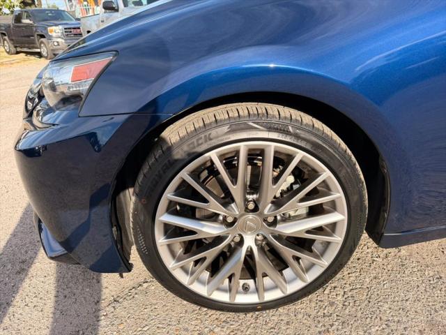 2015 Lexus IS 250 Crafted Line