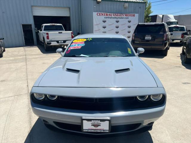 2020 Dodge Challenger SXT