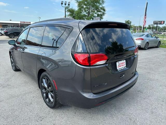 2018 Chrysler Pacifica Touring L Plus