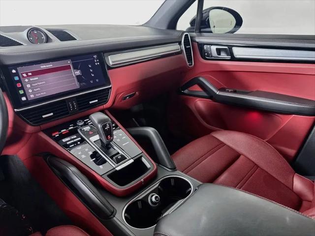 2023 Porsche Cayenne Platinum Edition