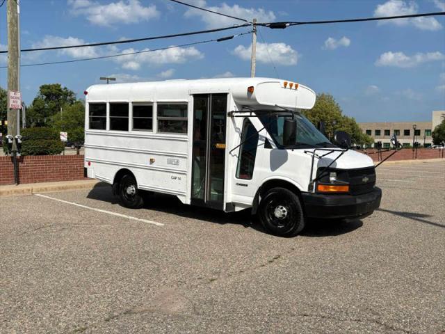 2006 Chevrolet Express Cutaway Work Van for sale in Pontiac, MI