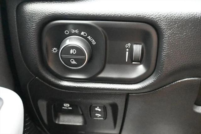 2020 Ram 1500 Big Horn Crew Cab 4x4 57 Box