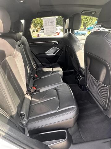 2025 Audi Q3 Premium 45 TFSI S line quattro Tiptronic