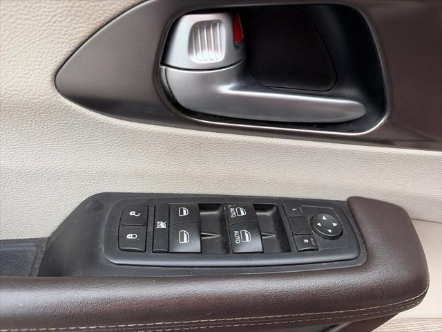 2017 Chrysler Pacifica Touring-L