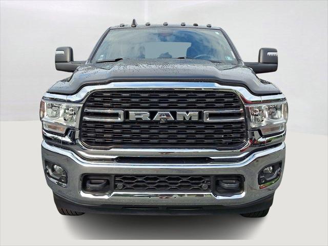 2024 RAM 3500 Big Horn Crew Cab 4x4 8 Box 2024 RAM 3500 Big Horn Crew Cab 4x4 8 Box