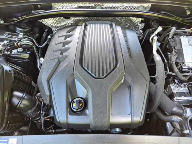 2026 Porsche Macan AWD