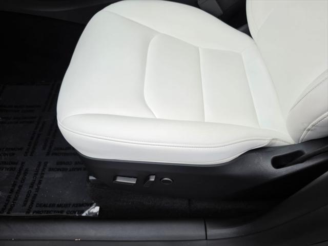 2025 Tesla Model Y Long Range Dual Motor Rear-Wheel Drive