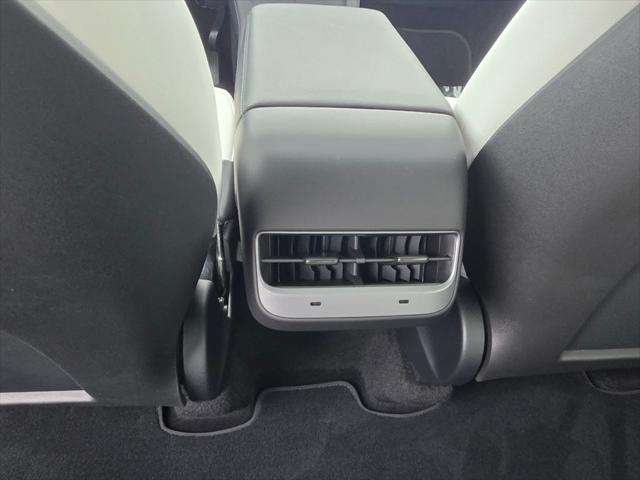 2025 Tesla Model Y Long Range Dual Motor Rear-Wheel Drive