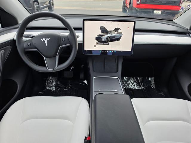 2025 Tesla Model Y Long Range Dual Motor Rear-Wheel Drive
