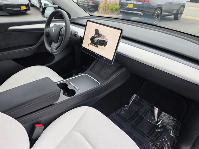 2025 Tesla Model Y Long Range Dual Motor Rear-Wheel Drive