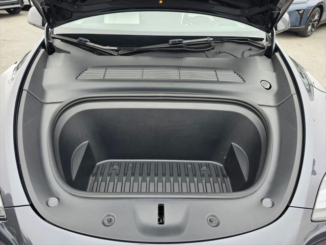 2025 Tesla Model Y Long Range Dual Motor Rear-Wheel Drive