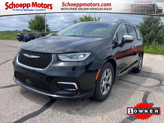 2023 Chrysler Pacifica Limited for sale in Madison, WI