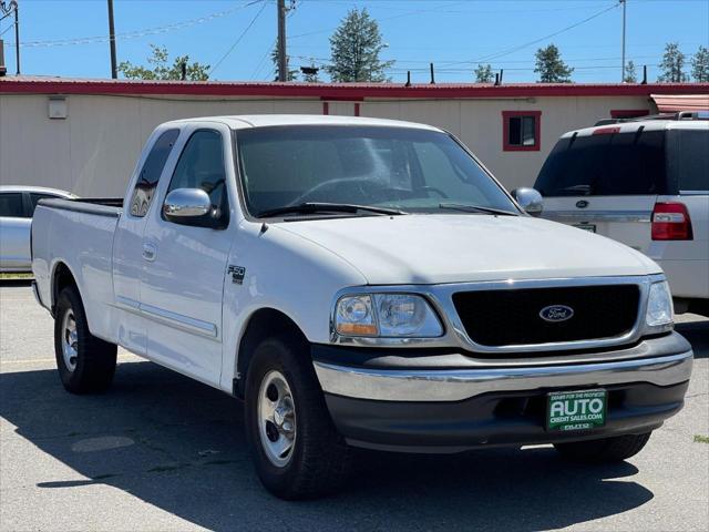 2000 Ford F-150 XL SuperCab Short Bed 2WD