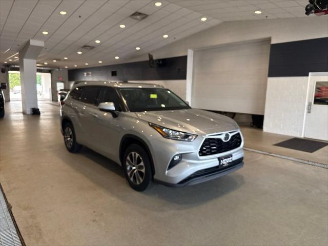 2020 Toyota Highlander XLE for sale in Schofield, WI