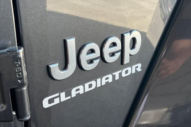 2022 Jeep Gladiator Overland