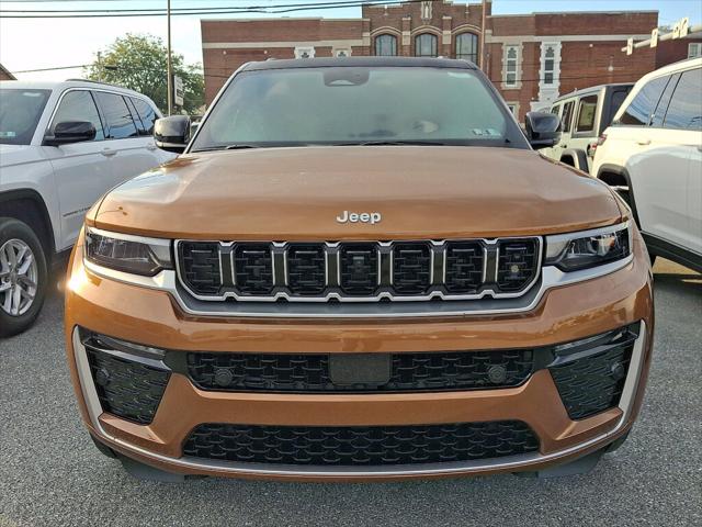 2027 Jeep Grand Cherokee GRAND CHEROKEE SUMMIT 4X4 2027 Jeep Grand Cherokee GRAND CHEROKEE SUMMIT 4X4