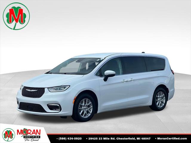 2023 Chrysler Pacifica Touring L for sale in Clinton Township, MI