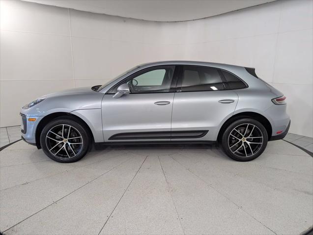 2023 Porsche Macan Unknown