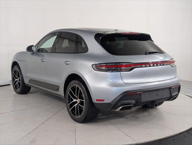 2023 Porsche Macan Unknown