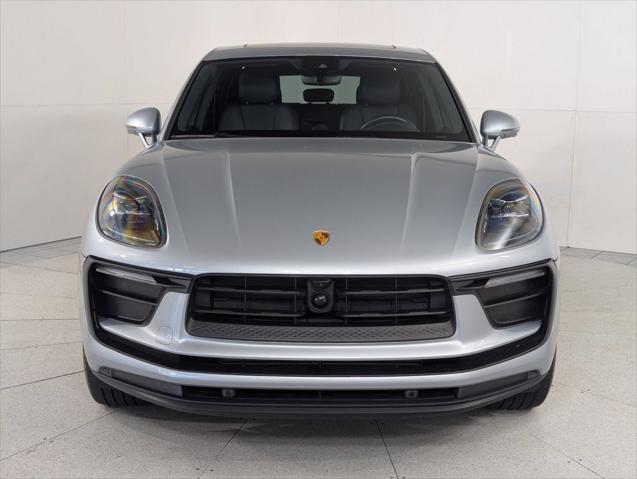 2023 Porsche Macan Unknown