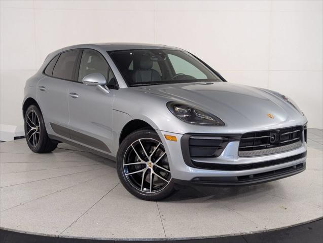 2023 Porsche Macan Unknown