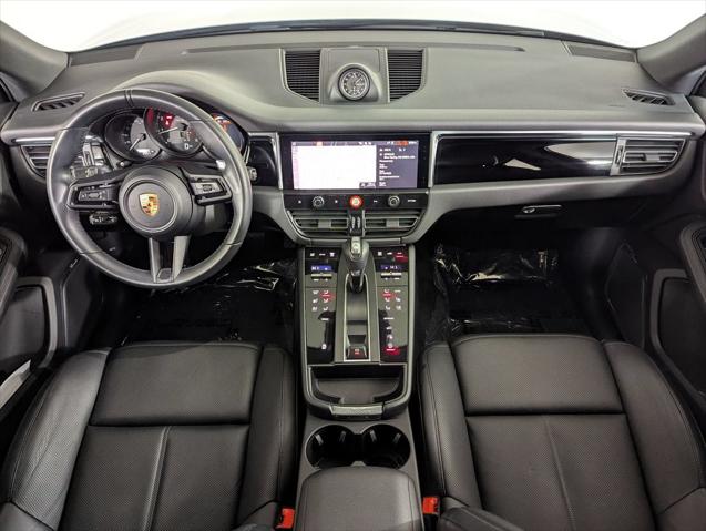 2023 Porsche Macan Unknown