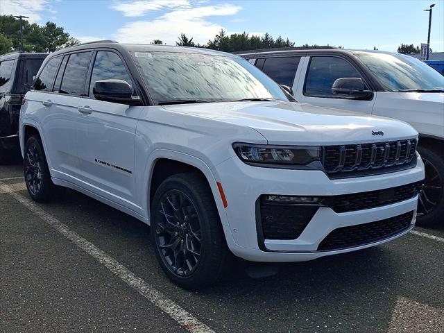 2027 Jeep Grand Cherokee GRAND CHEROKEE SUMMIT 4X4 2027 Jeep Grand Cherokee GRAND CHEROKEE SUMMIT 4X4