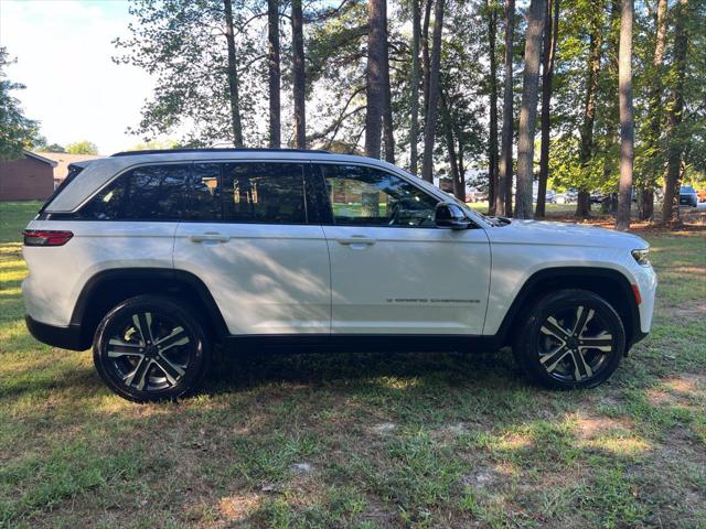 2027 Jeep Grand Cherokee GRAND CHEROKEE LIMITED 4X4 2027 Jeep Grand Cherokee GRAND CHEROKEE LIMITED 4X4