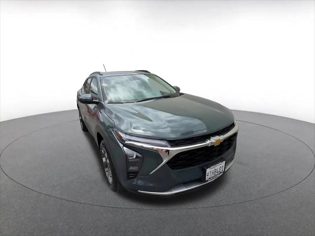 2025 Chevrolet Trax FWD LT