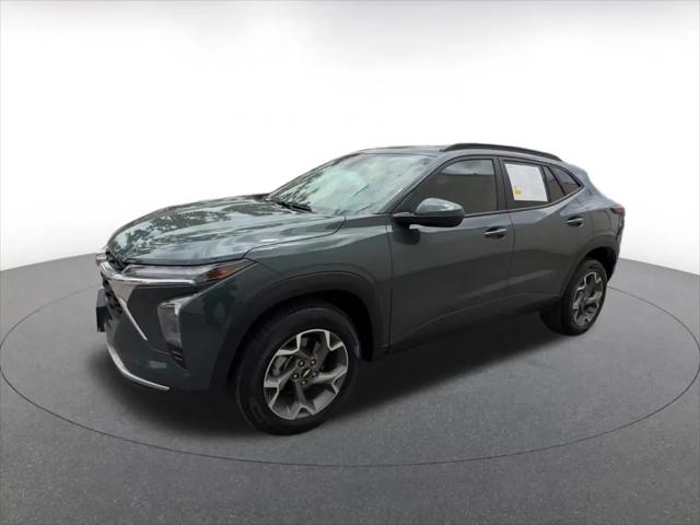 2025 Chevrolet Trax FWD LT