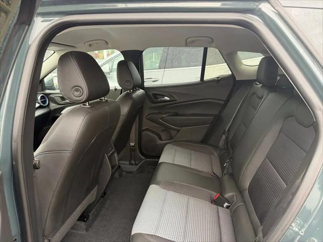 2025 Chevrolet Trax FWD LT