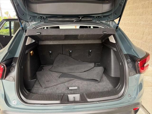2025 Chevrolet Trax FWD LT