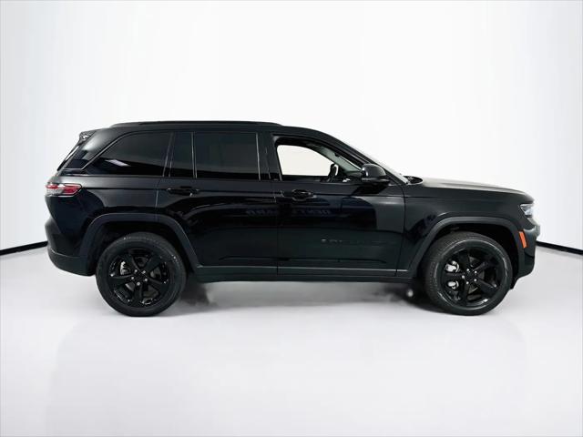 2023 Jeep Grand Cherokee Limited 4x2