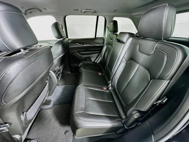2023 Jeep Grand Cherokee Limited 4x2