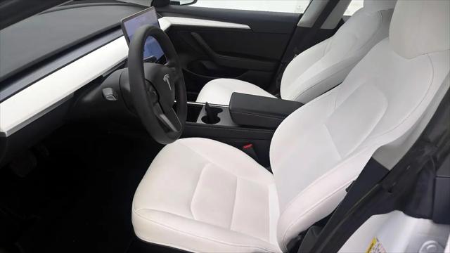 2021 Tesla Model 3 Standard Range Plus Rear-Wheel Drive