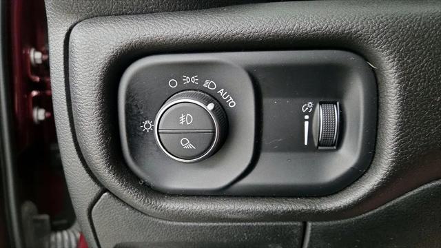 2022 Ram 1500 Big Horn Crew Cab 4x4 5'7" Box