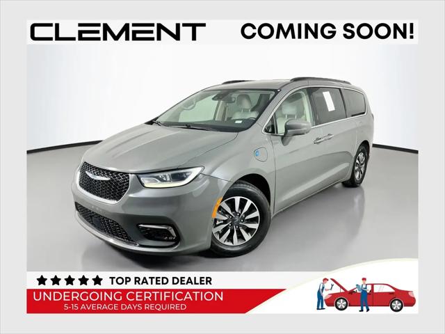 2021 Chrysler Pacifica Hybrid Touring L for sale in Florissant, MO