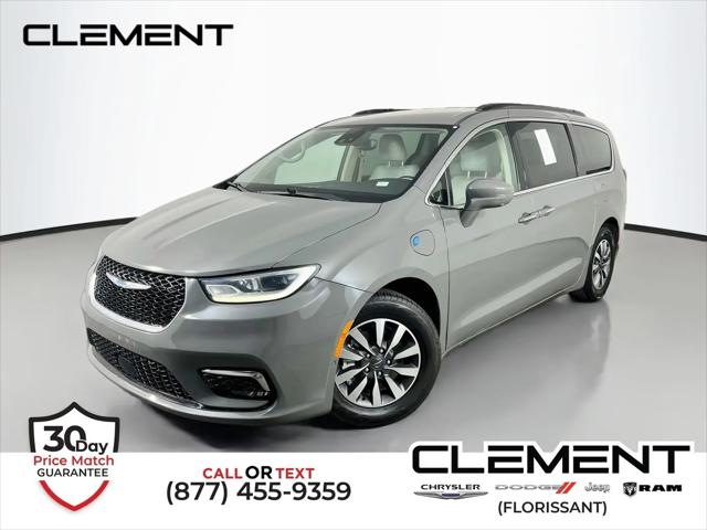2021 Chrysler Pacifica Hybrid Touring L for sale in Florissant, MO