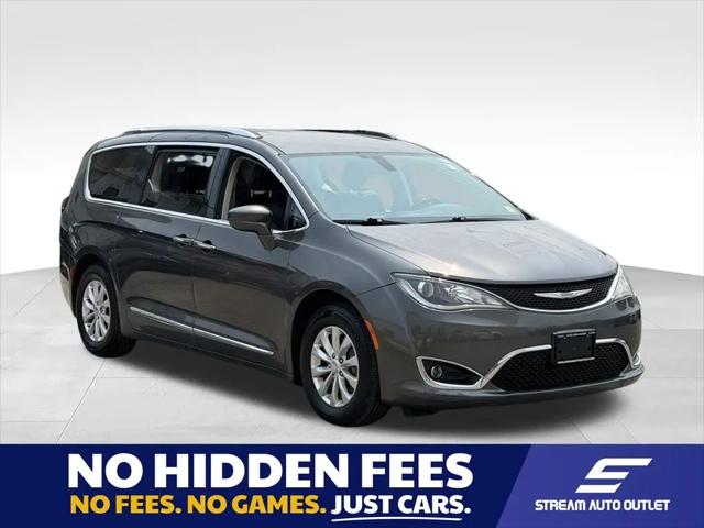 2018 Chrysler Pacifica Touring L for sale in Valley Stream, NY