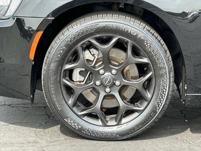 2021 Chrysler 300 Touring AWD