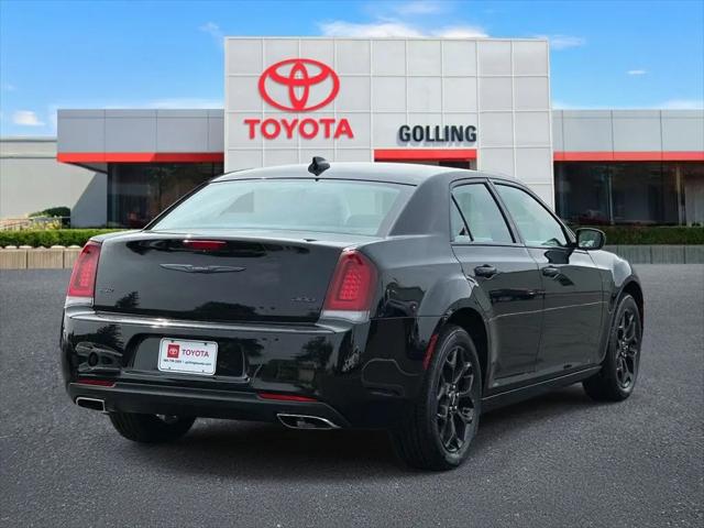 2021 Chrysler 300 Touring AWD