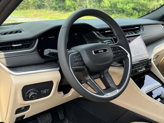 2024 Jeep Grand Cherokee Limited 4x4 2024 Jeep Grand Cherokee Limited 4x4
