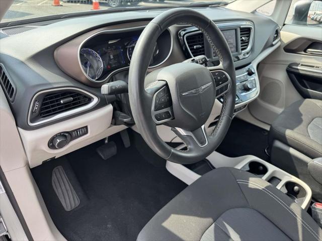 2022 Chrysler Voyager LX 2022 Chrysler Voyager LX