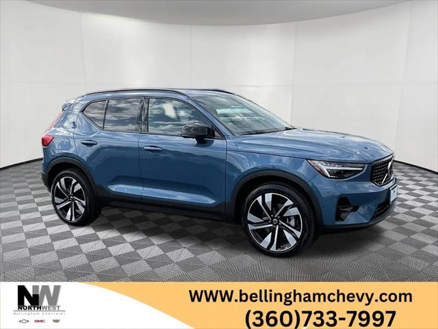 2025 Volvo XC40 B5 Ultra Dark Theme for sale in Bellingham, WA