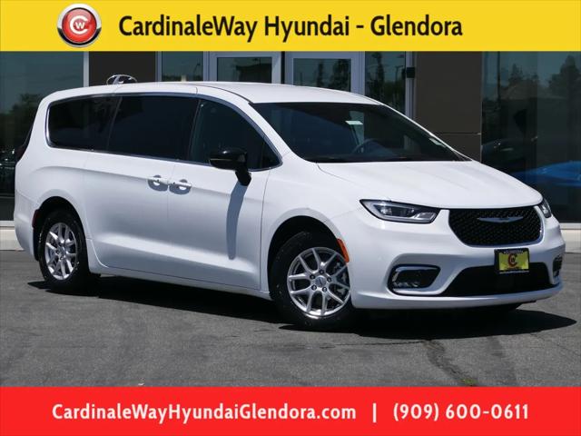 2025 Chrysler Pacifica Select for sale in Glendora, CA
