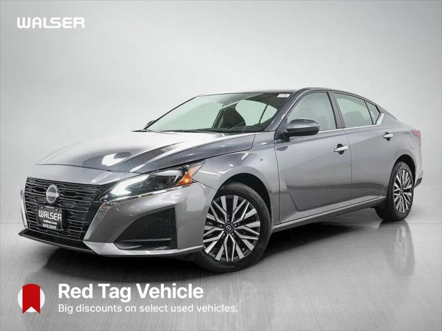 2023 Nissan Altima SV Intelligent AWD for sale in Burnsville, MN