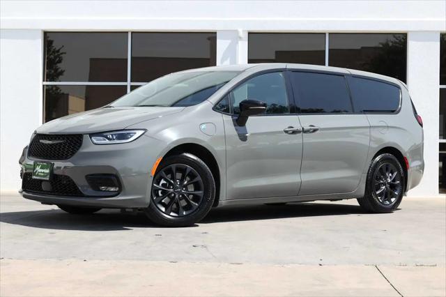 2024 Chrysler Pacifica Hybrid S Appearance Pkg for sale in Lewisville, TX