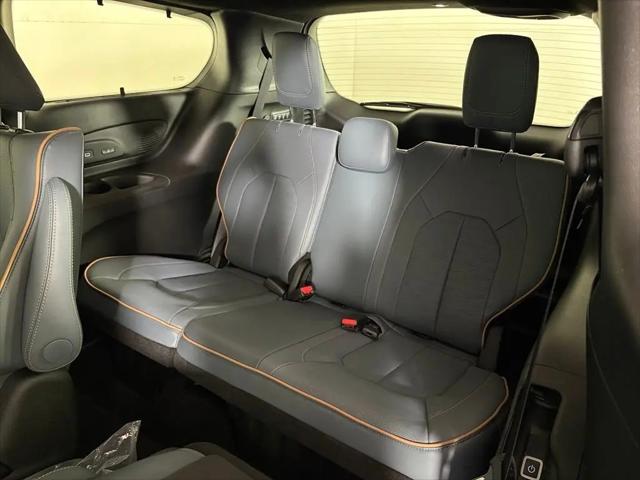 2027 Chrysler Pacifica Pinnacle