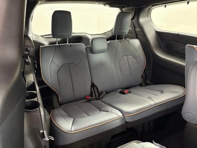 2027 Chrysler Pacifica Pinnacle