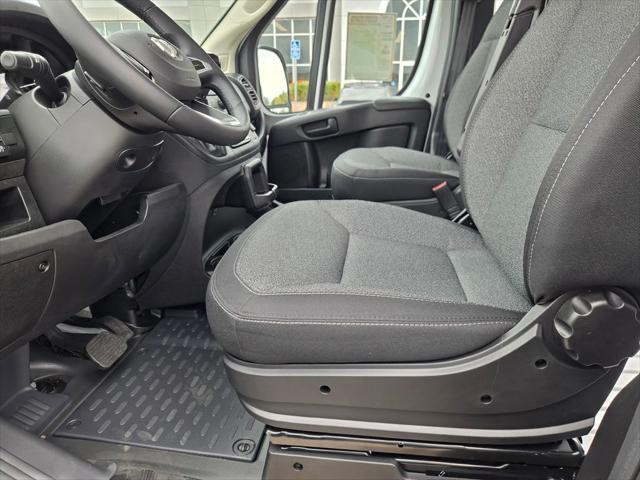 2023 Ram ProMaster 2500 Cargo Van Low Roof 136 WB